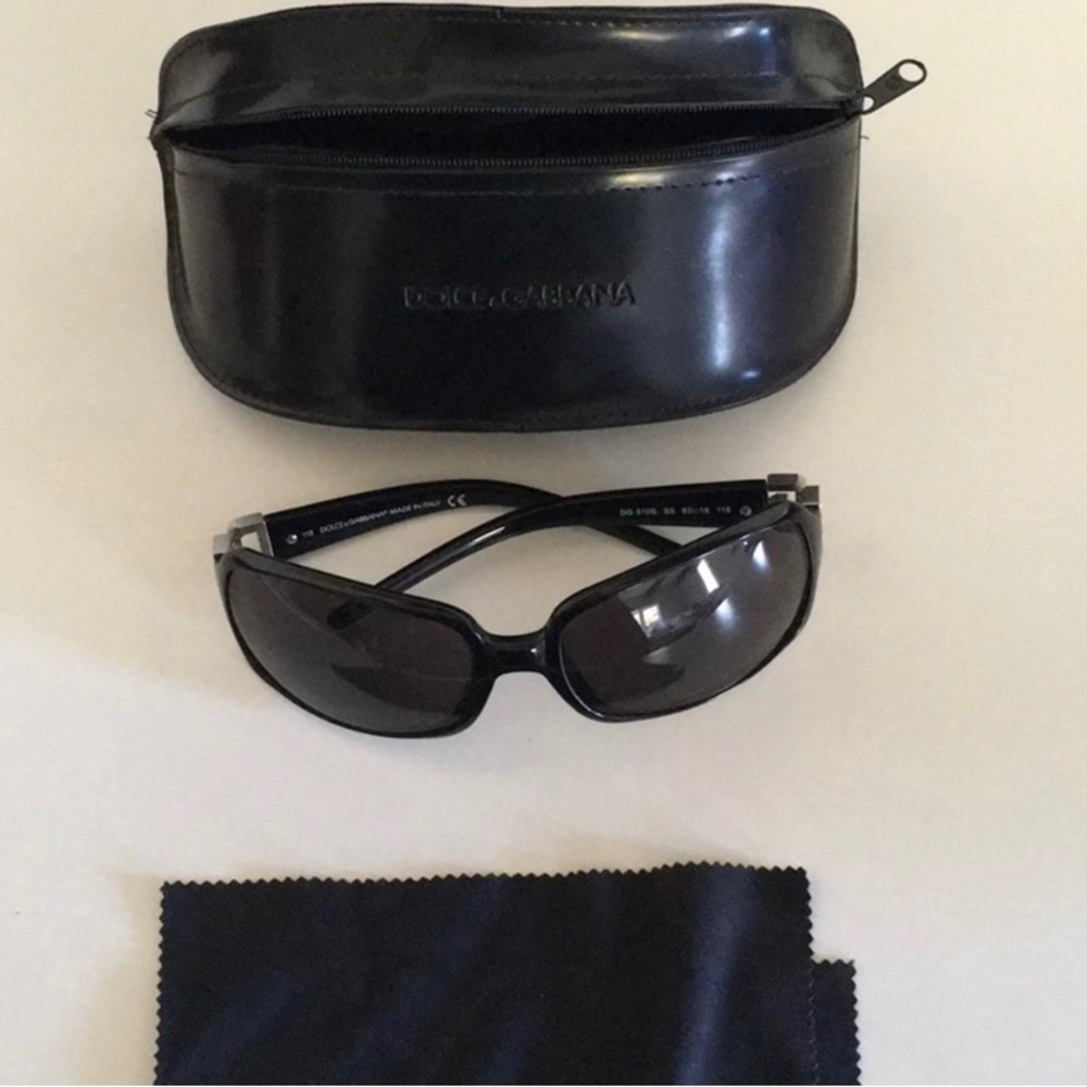 Dolce and Gabbana woman’s sunglasses